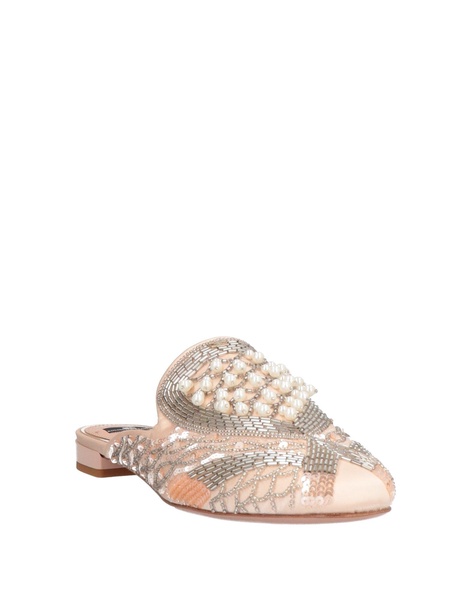 Mules and clogs