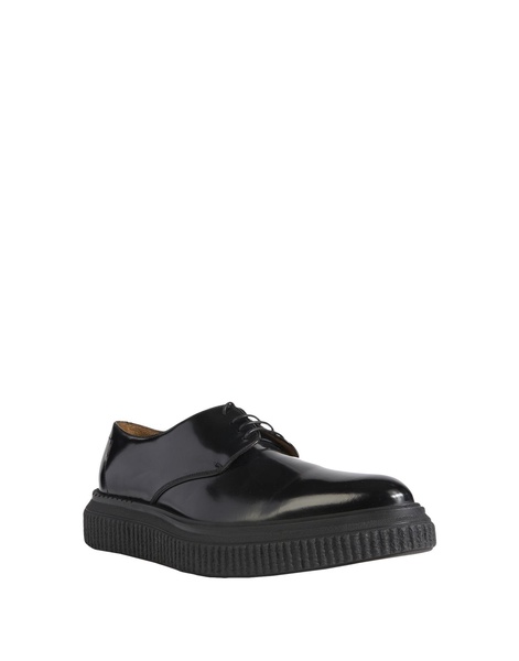 Laced shoes