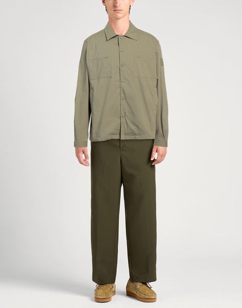 Solid color shirt