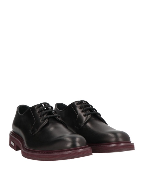 Laced shoes
