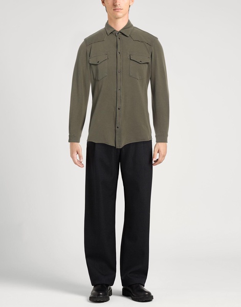 Solid color shirt