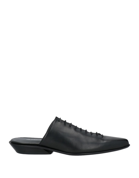 Mules and clogs