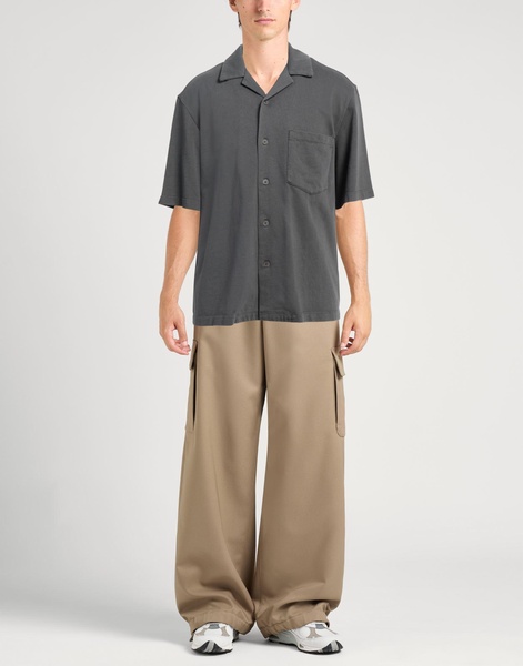 Solid color shirt