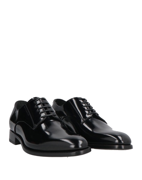 Laced shoes