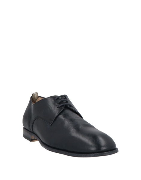 Laced shoes