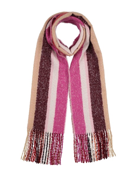 Scarves and foulards