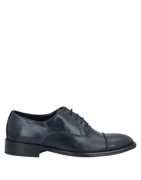 Laced shoes