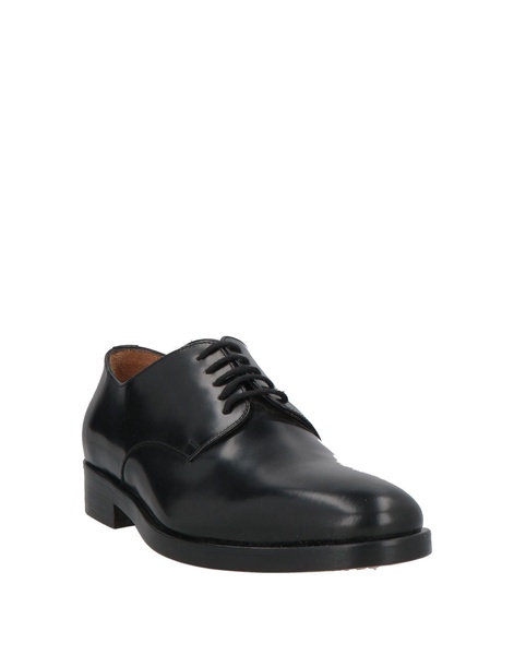 Laced shoes