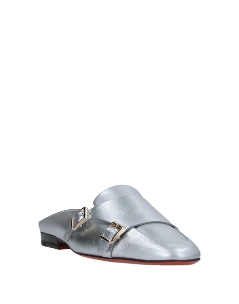 Mules and clogs