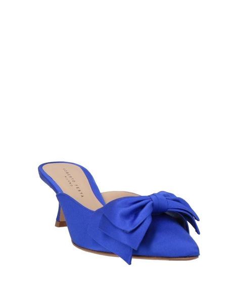 Mules and clogs