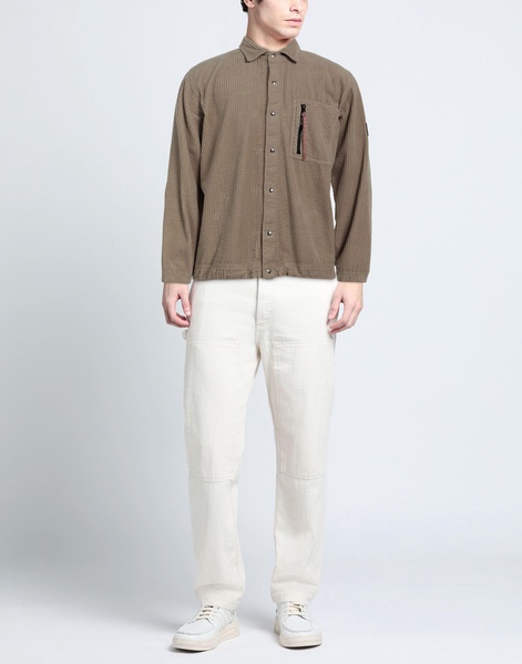 Solid color shirt