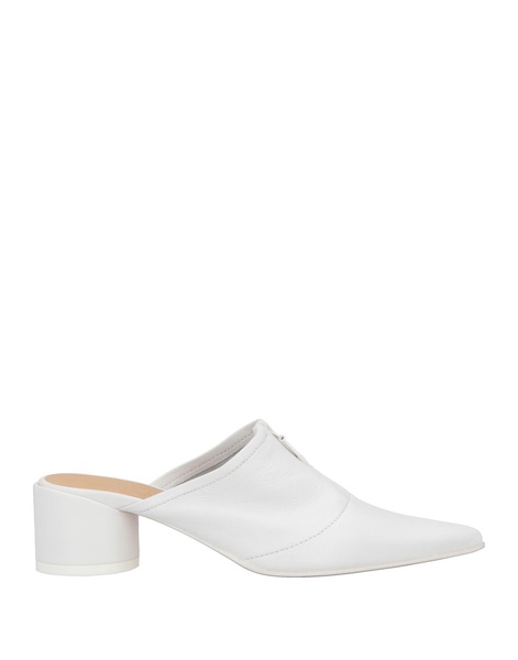 Mules and clogs
