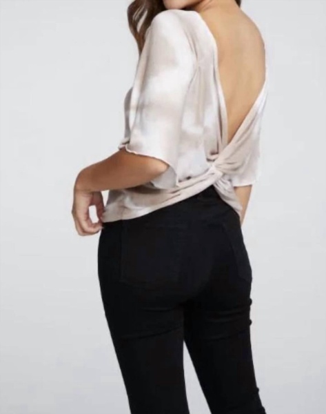 bella jersey twist back raglan tee in diamond wash