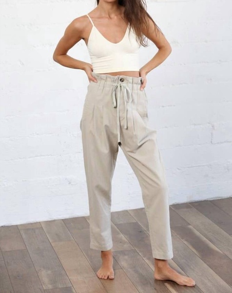 paperbag pants in taupe