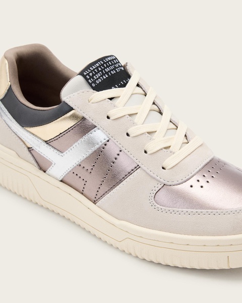 Vix Low Top Round Toe Suede Sneakers