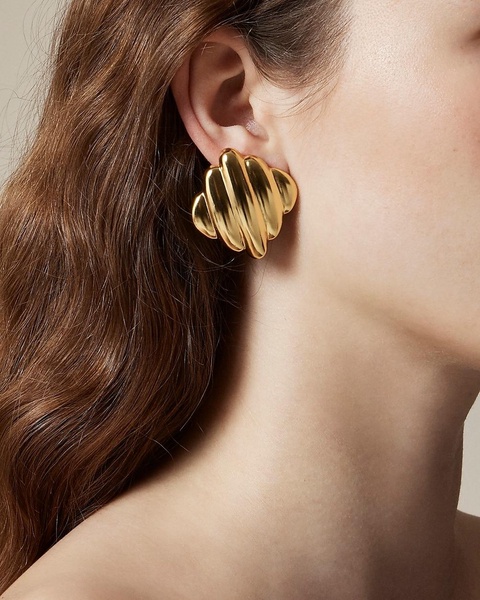 Ridged square stud earrings