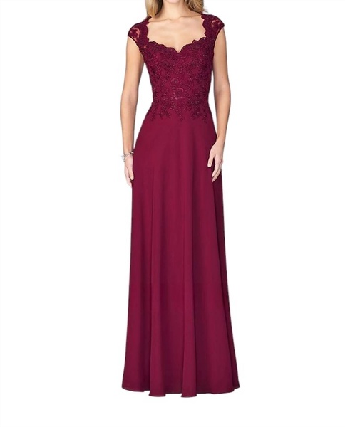 fitted scalloped sweetheart evening dress in wine