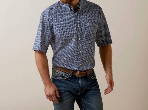 oziel classic fit shirt in apricot blush