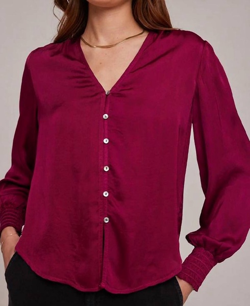 smocked cuff button down shirt in dark fuchsia