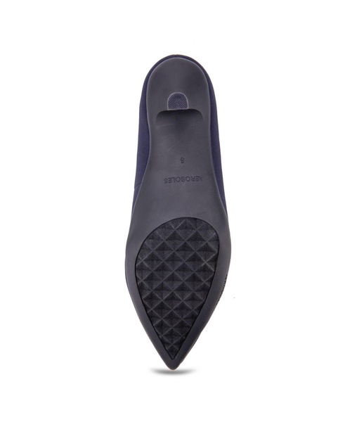 Women's Ludlow Closed Toe Kitten Heel