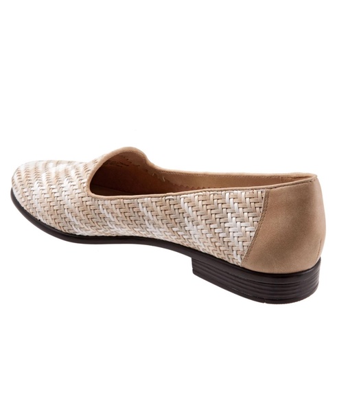 Liz Flat