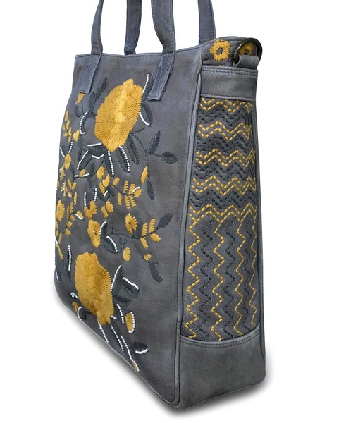 Women's Flora Soul Hand-Embroidery Tote Bag