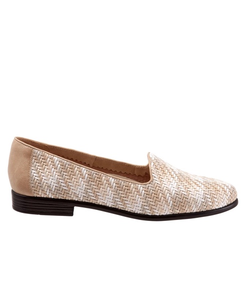 Liz Flat