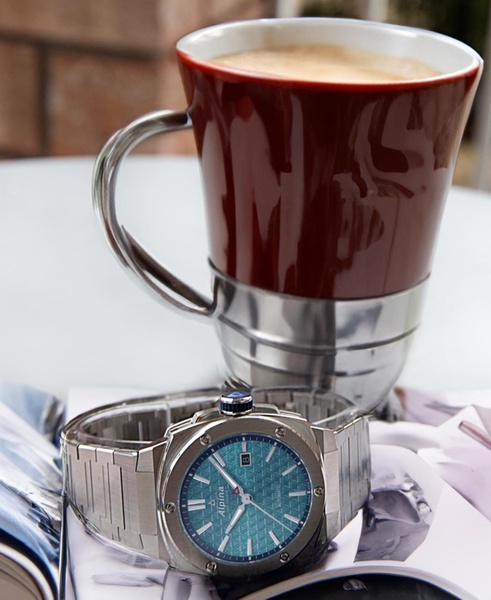 Men's Swiss Automatic Alpiner Extreme Stainless Steel Bracelet Watch 41mm