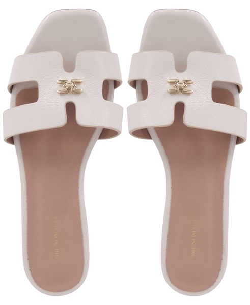 Women's Fina Flats