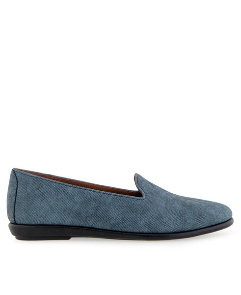 Women's Betunia Almond Toe Loafer Flats