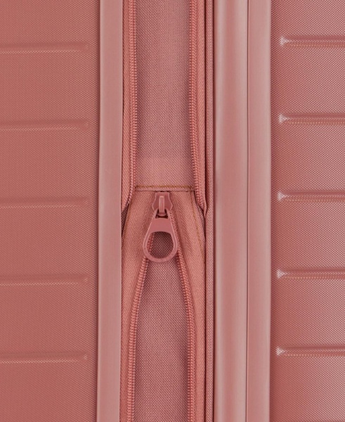 Munich 24" Upright Luggage
