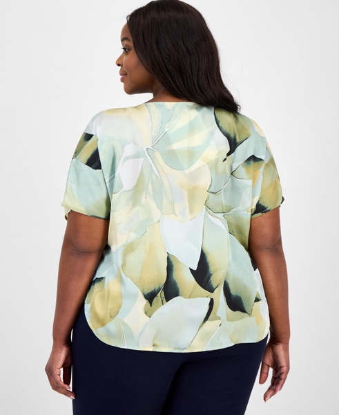 Plus Size Printed Bateau-Neck Short-Sleeve Blouse