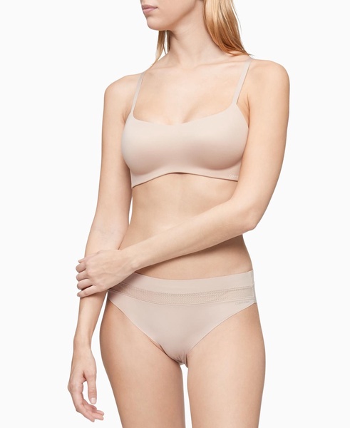 Liquid Touch Lightly Lined Bralette QF5681
