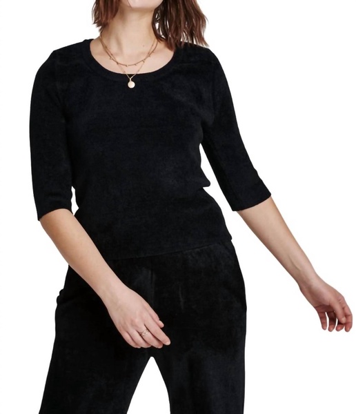 leo scoop neck top in black