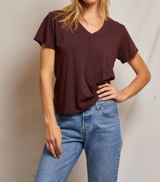 hendrix cotton boxy v-neck tee in blackberry