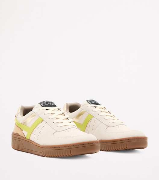Suede Vix Sneakers