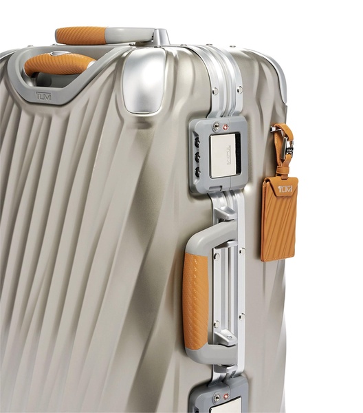 19 Degree Titanium Cabin Suitcase (56cm)
