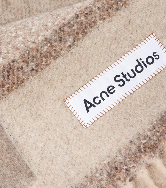 Logo fringed wool-blend scarf