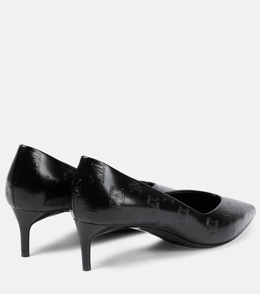 Polished leather pumps