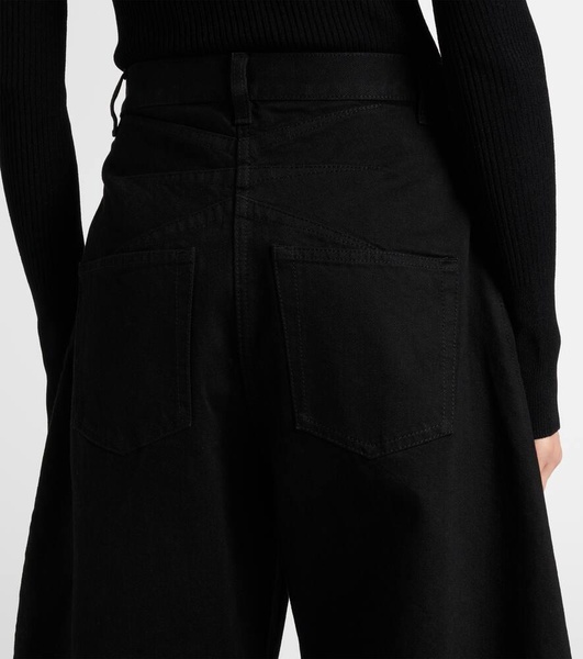 Barrel-leg jeans