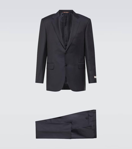 Single-breasted wool suit