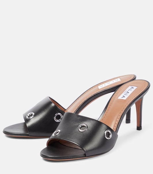 Oeillets embellished leather sandals