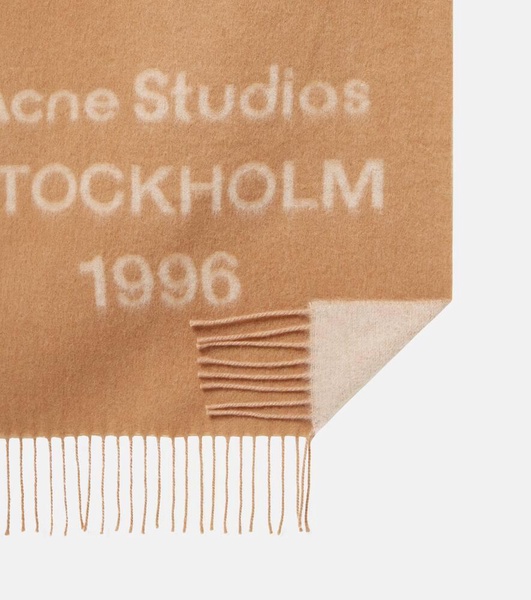 Logo wool scarf