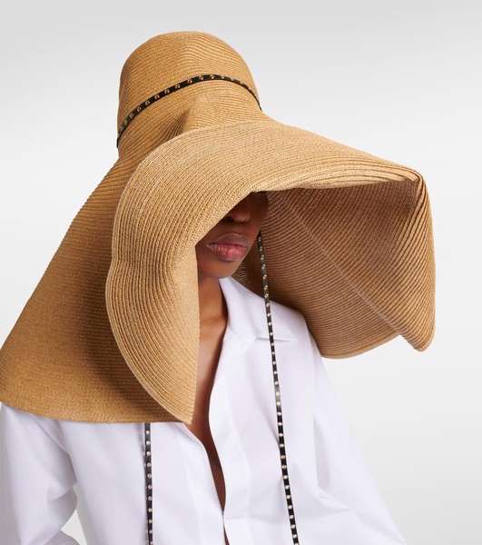 Capeline straw cloche hat