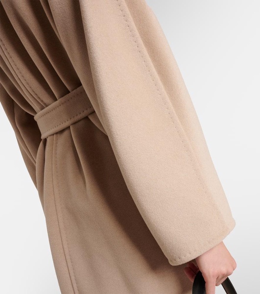 Wool and cashmere coat