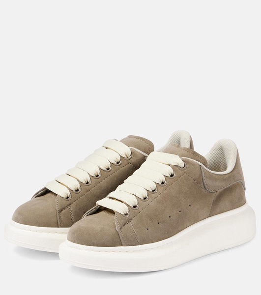 Oversized suede platform sneakers