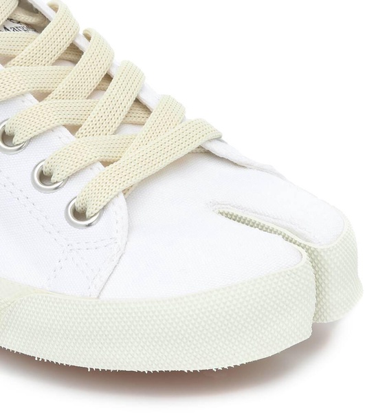 Tabi logo canvas low-top sneakers