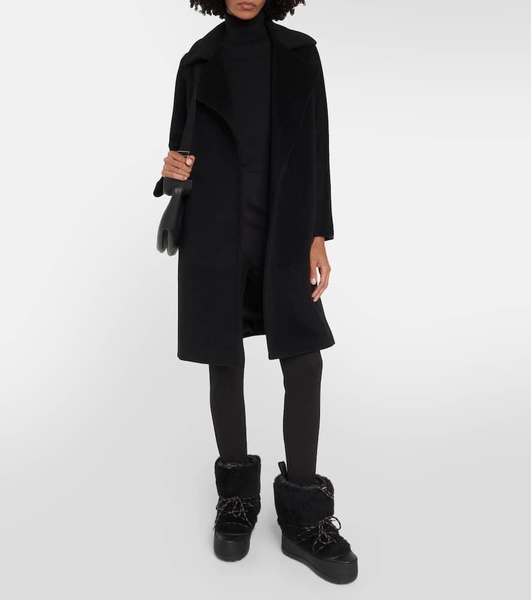 Shearling-trimmed snow boots