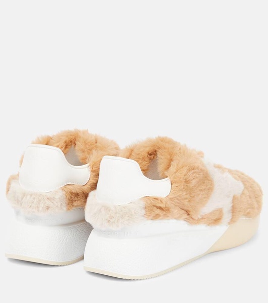 Loop faux fur sneakers
