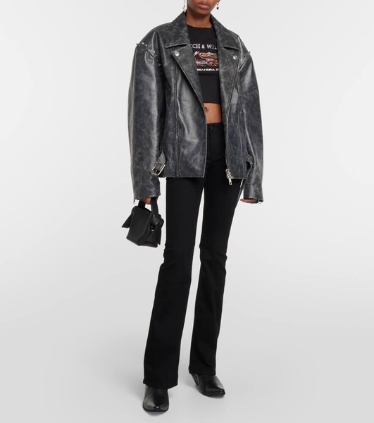 Low-rise flared jeans